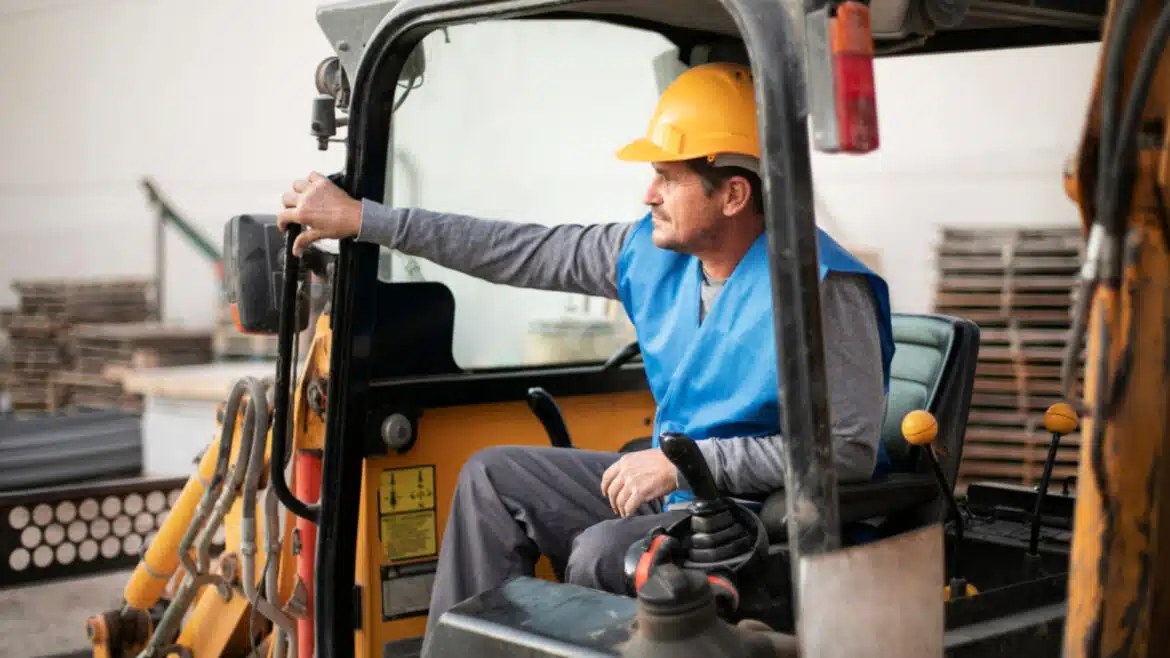 Pourquoi faire appel à un spécialiste de la location de matériel pour vos chantiers professionnels ?